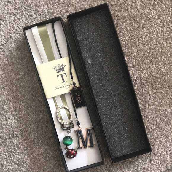 NIB Two’s Company Abbesses Austrian Crystal Ribbon Book Marks - Picture 2 of 8